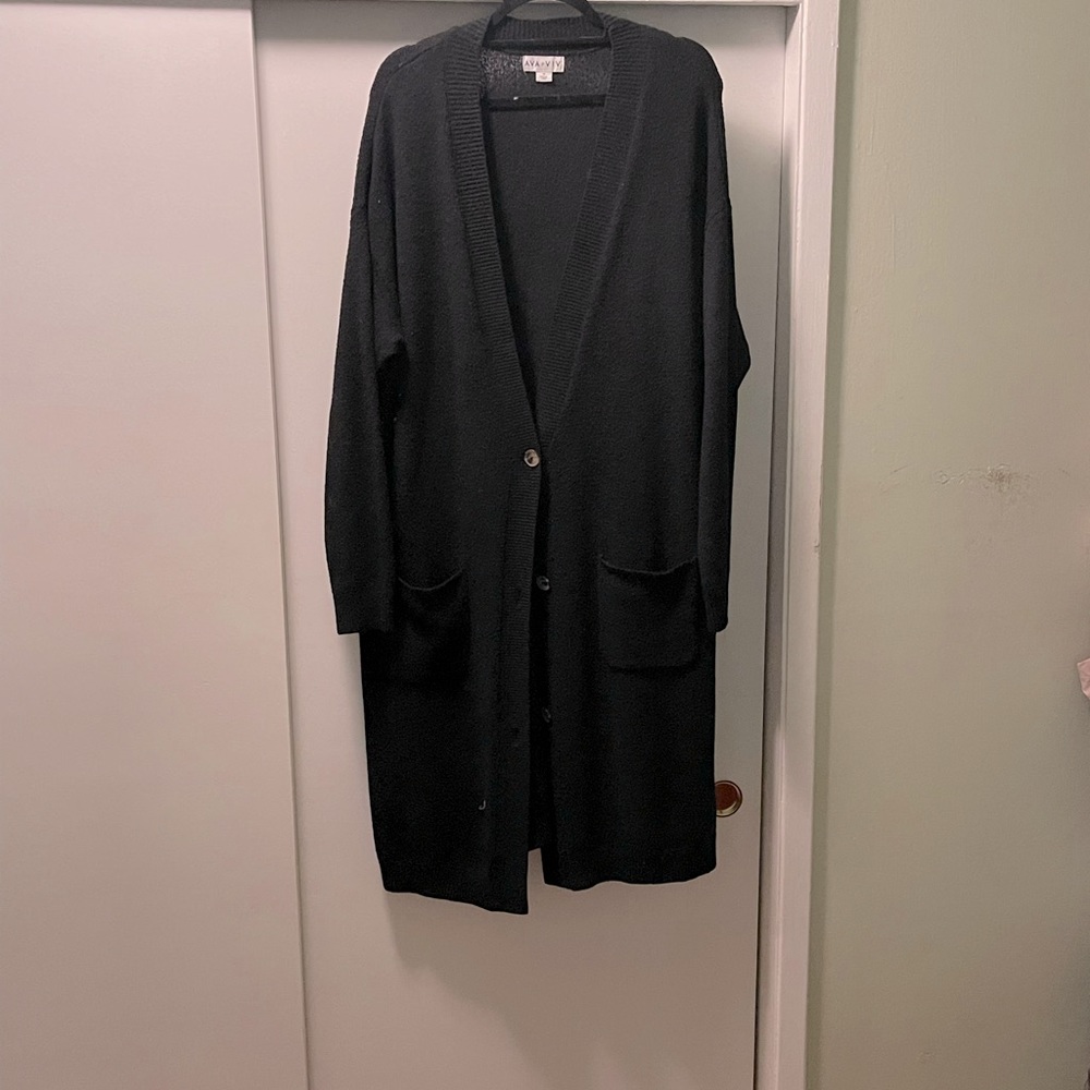 Duster cardigan. Starts as a 1x… fits like a 3x
